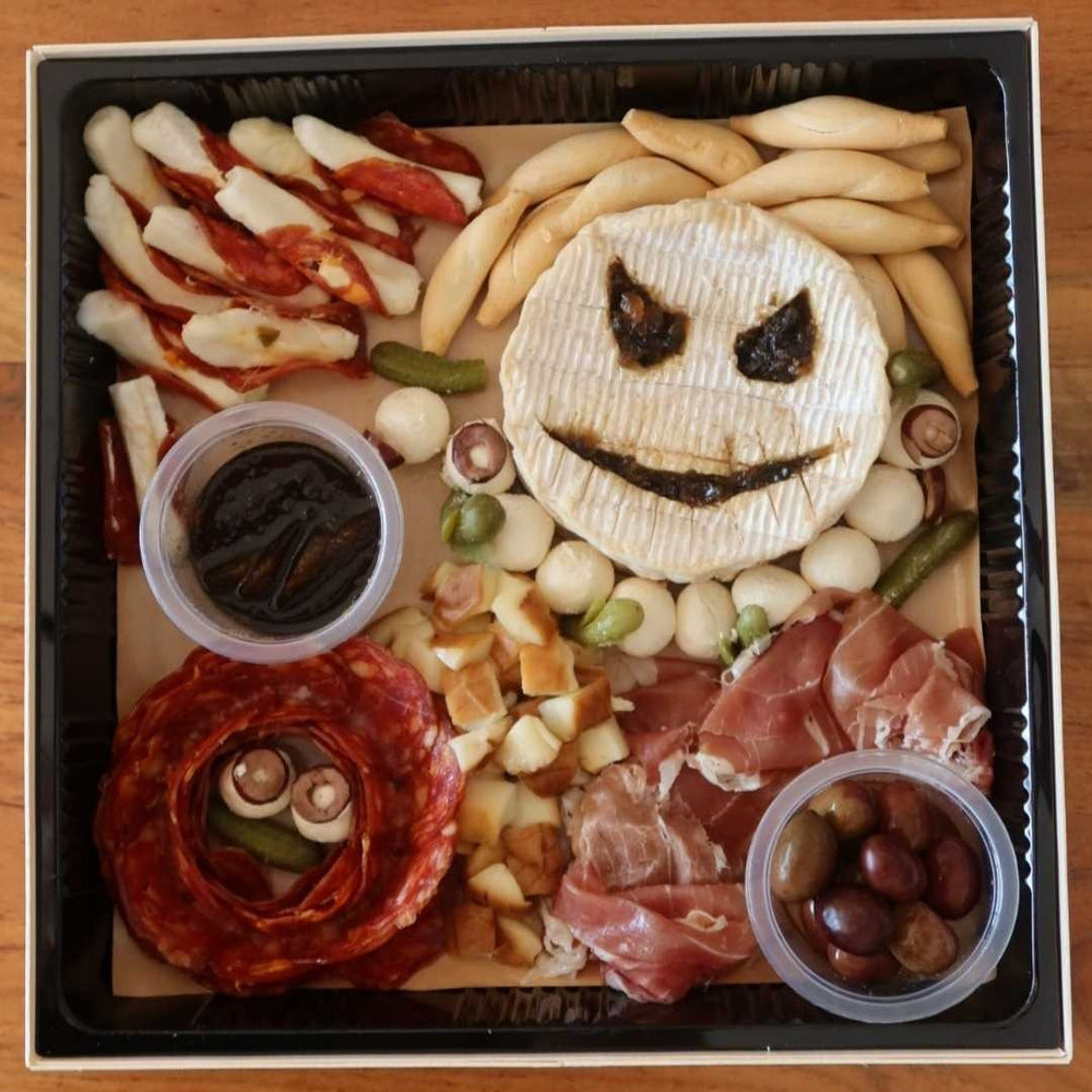 Make Your Own Halloween Cheeseboard